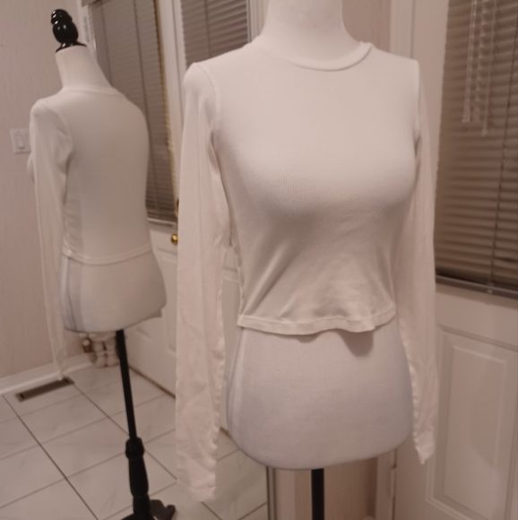 TNA Tops - 4/$80 White Ribbed Cropped Top - Size Small